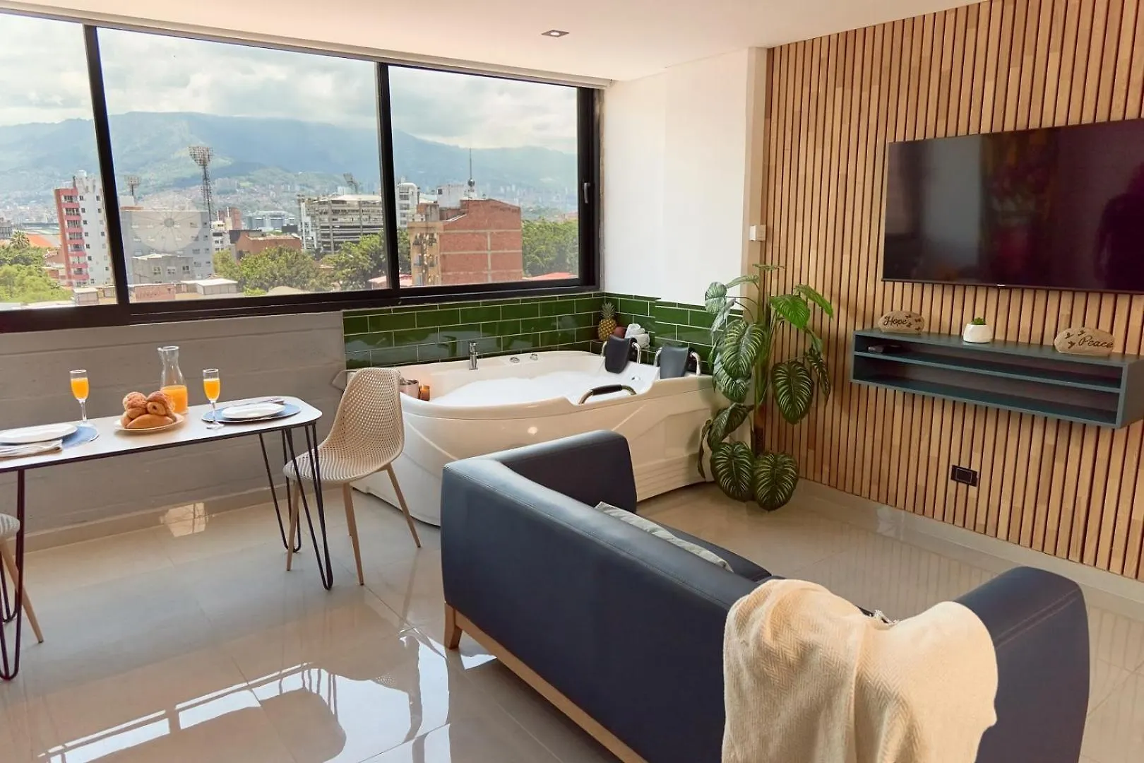 Luxurious Jacuzzi Aparta-Suite Stadio Rosa Negra Medellín 0*,